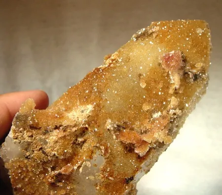 Hubeite, Inesite, Quartz image