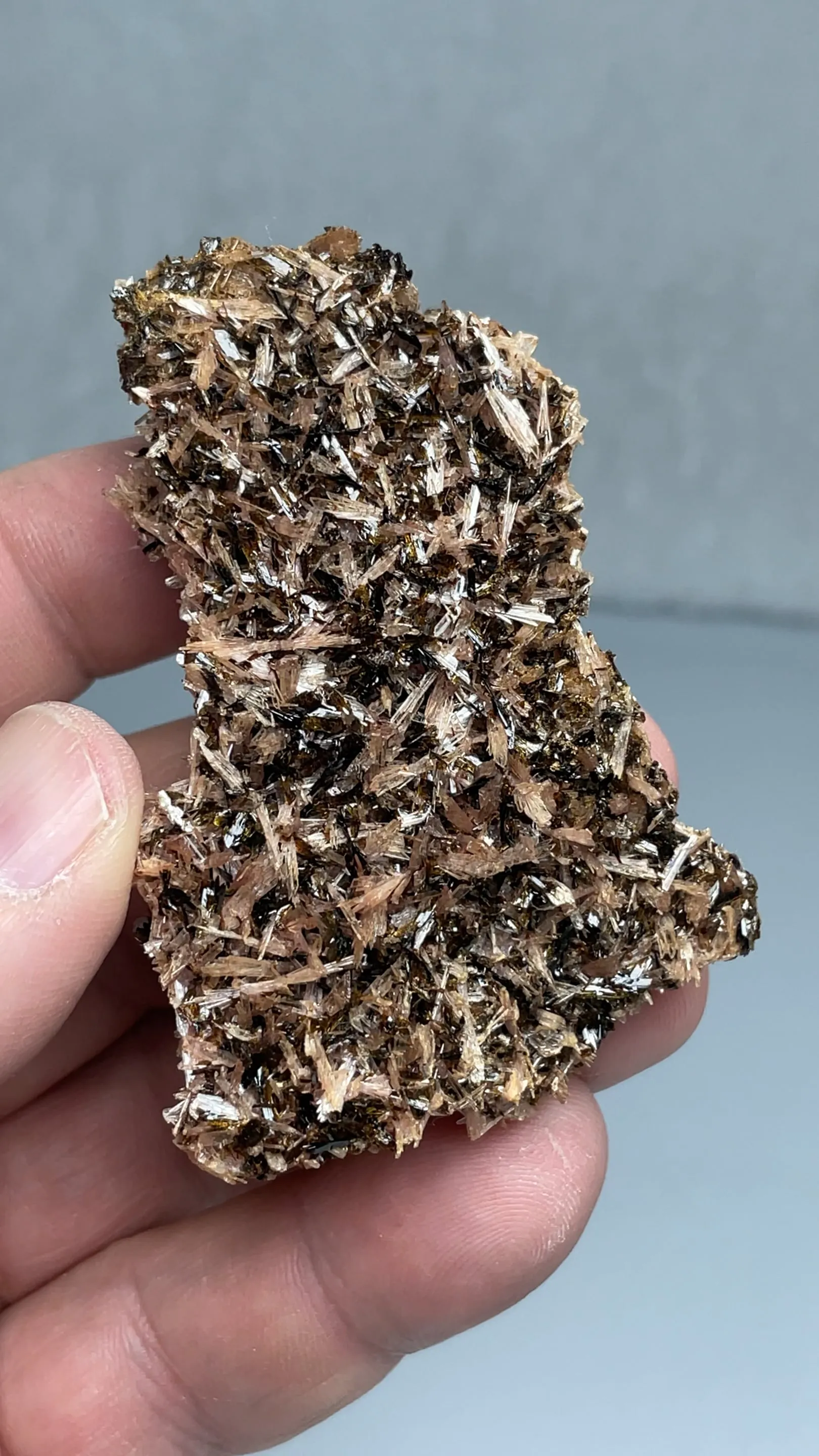 Hubeite with Inesite - image 2