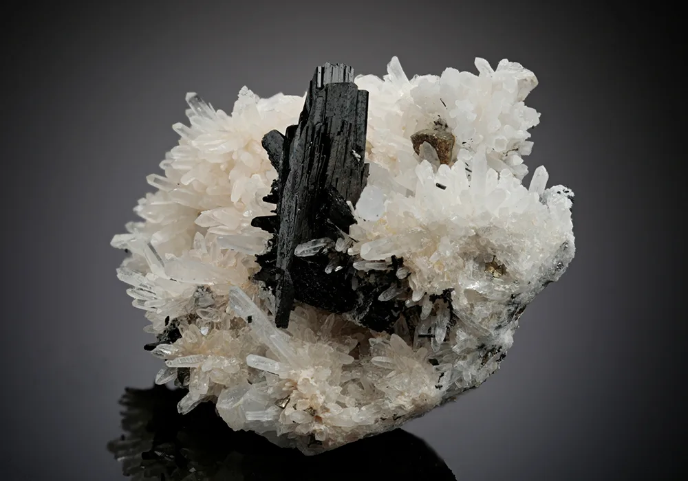 Hubnerite image