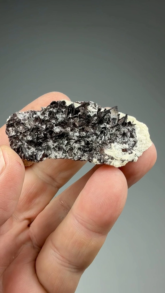 Hubnerite - image 2