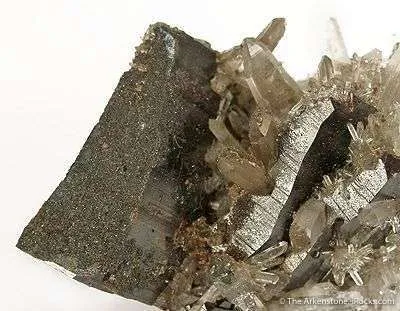 Hubnerite and Quartz - image 2