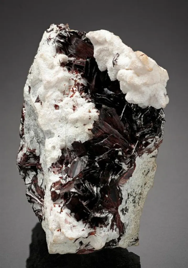 Hübnerite image