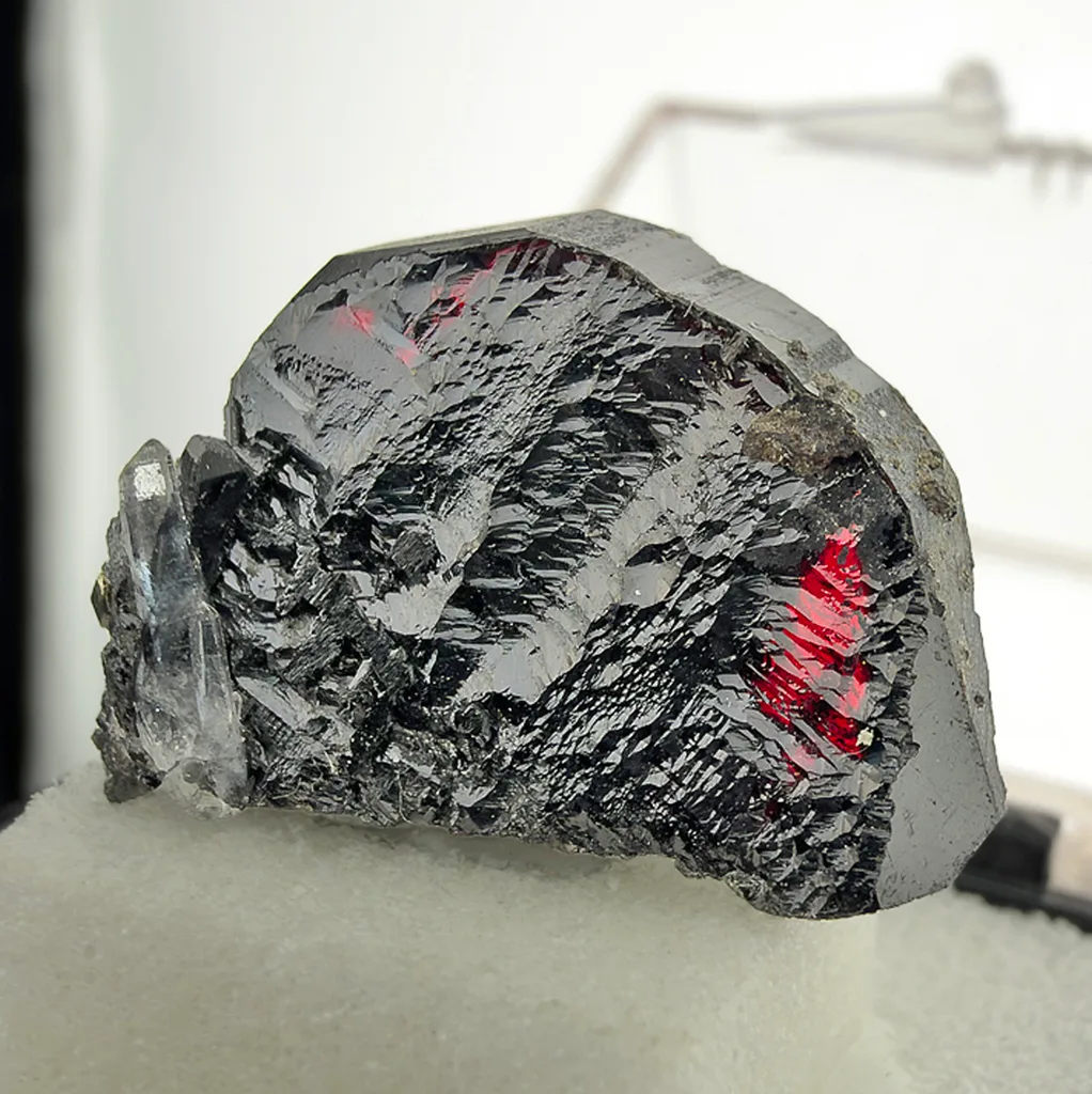 Hubnerite - image 1