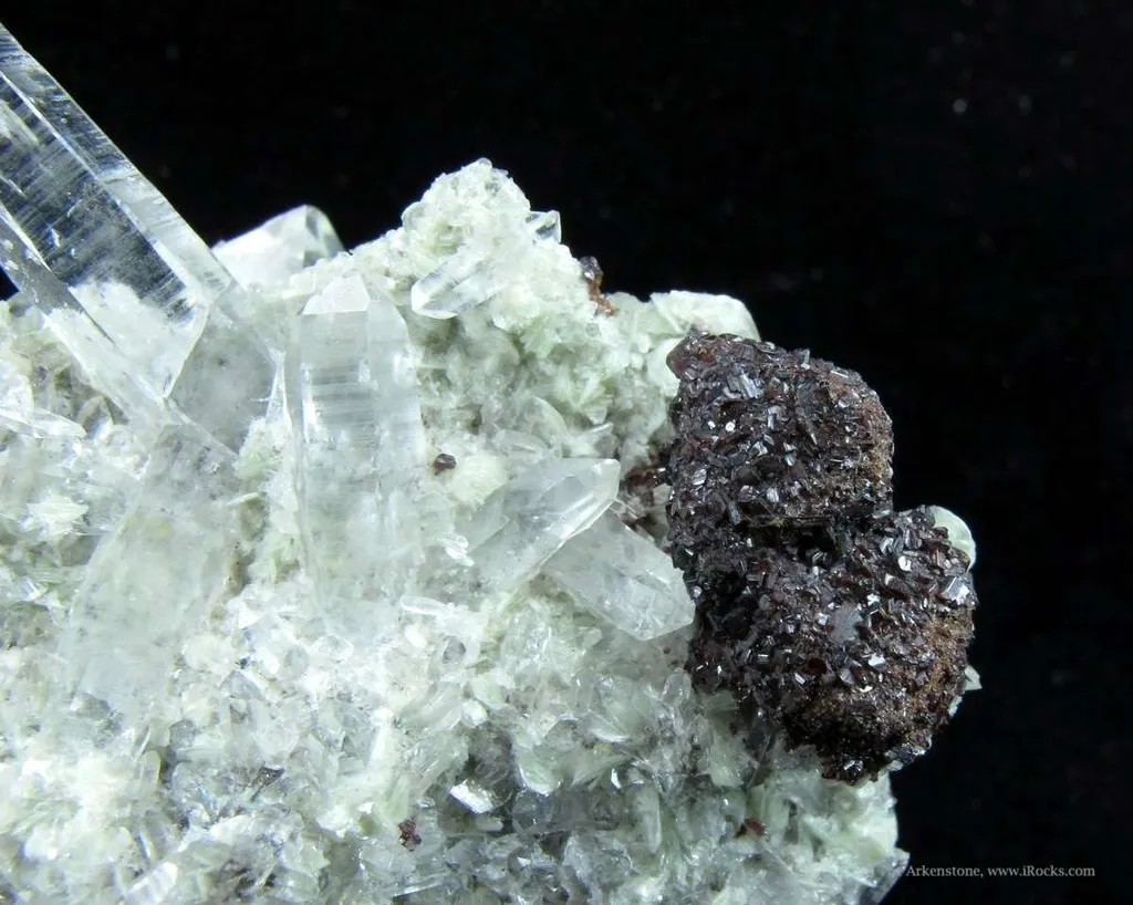 Hubnerite Epimorphs on Scheelite Cast, With Quartz and Muscovite - image 3