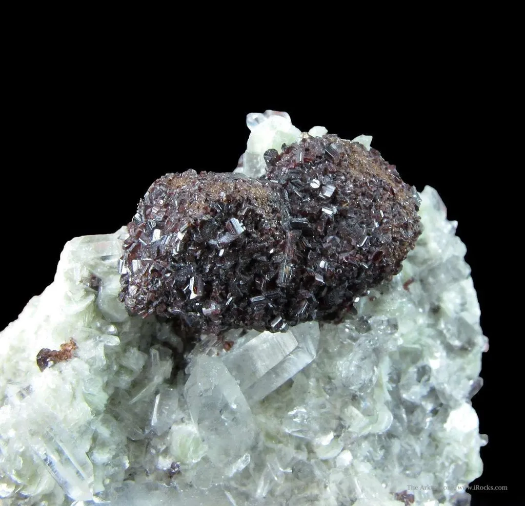 Hubnerite Epimorphs on Scheelite Cast, With Quartz and Muscovite image