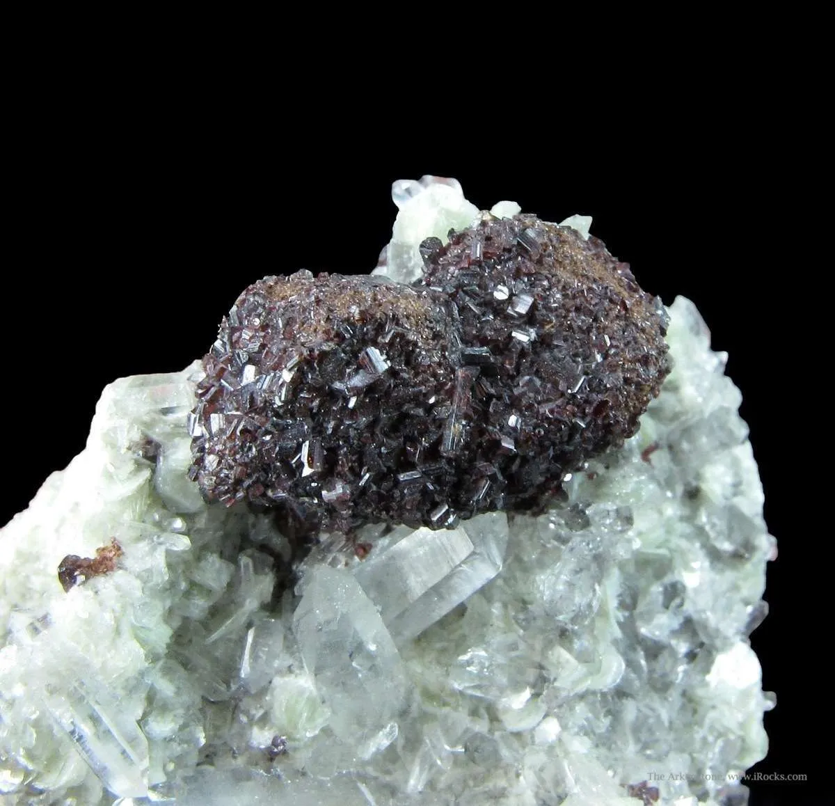 Hubnerite Epimorphs on Scheelite Cast, With Quartz and Muscovite - image 1
