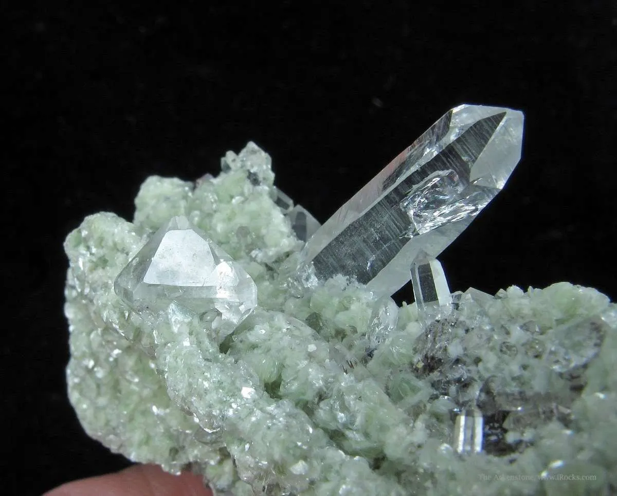 Hubnerite Epimorphs on Scheelite Cast, With Quartz and Muscovite - image 5