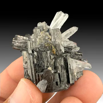 Hubnerite from Mundo Nuevo Mine, Mundo Nuevo, La Libertad, Peru