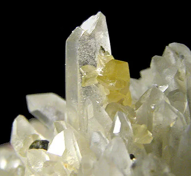 Hubnerite, Monazite-(Ce), Quartz - image 3