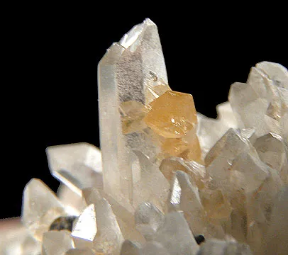 Hubnerite, Monazite-(Ce), Quartz - image 4