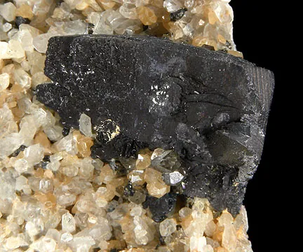 Hubnerite, Monazite-(Ce), Quartz - image 2