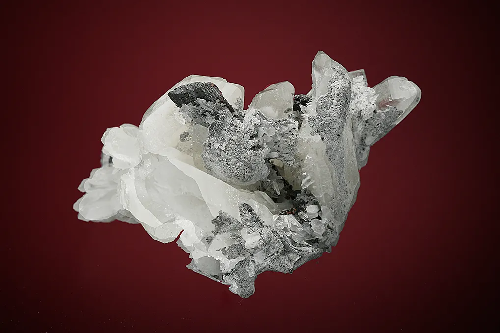 Hübnerite on Quartz - image 4