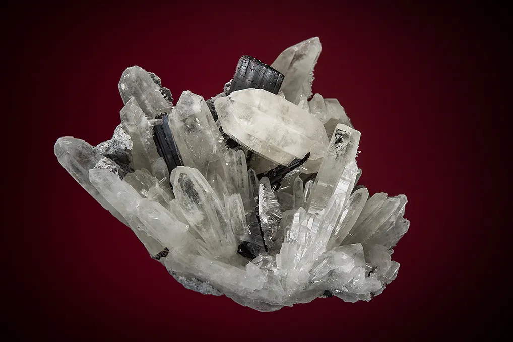 Hübnerite on Quartz image