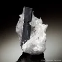 Hubnerite on Quartz and Dickite - image 1