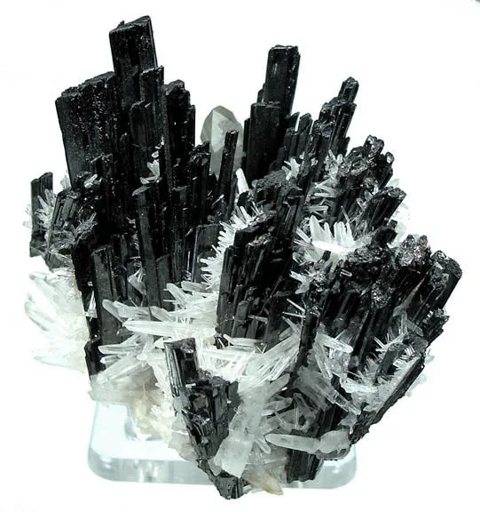 Hubnerite, Quartz image