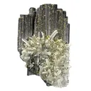 Hubnerite, Quartz - image 1