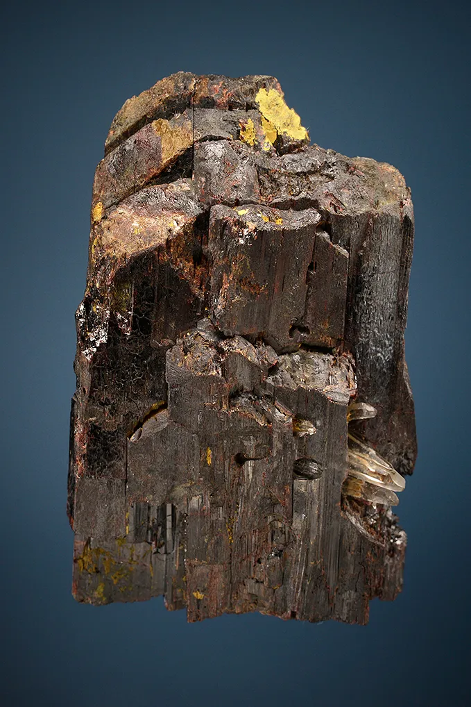 Hübnerite with Quartz - image 2