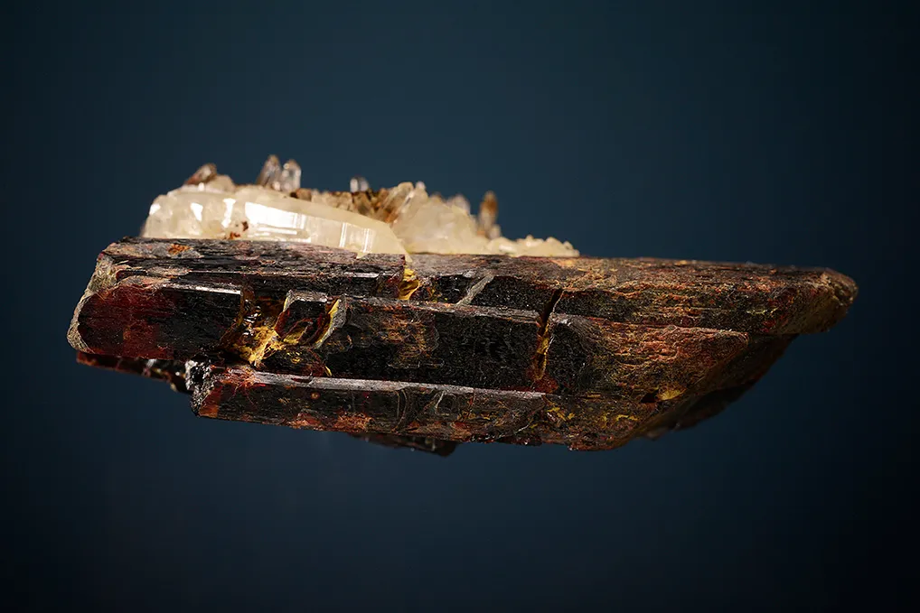 Hübnerite with Quartz - image 4