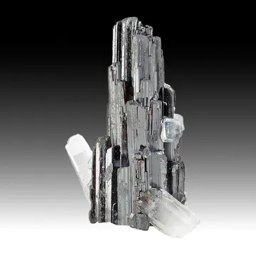 Hubnerite with Quartz