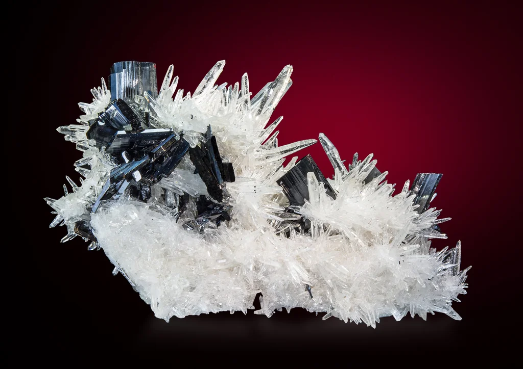 Huebnerite from Mundo Nuevo, La Libertad, Peru image