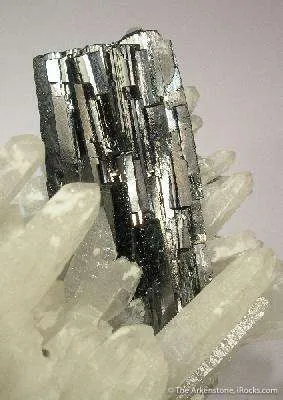 Huebnerite on Quartz - image 2