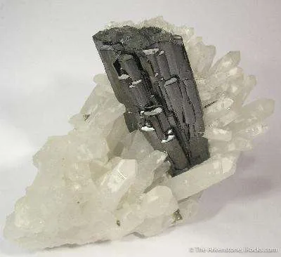 Huebnerite on Quartz - image 4