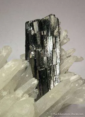 Huebnerite on Quartz - image 3