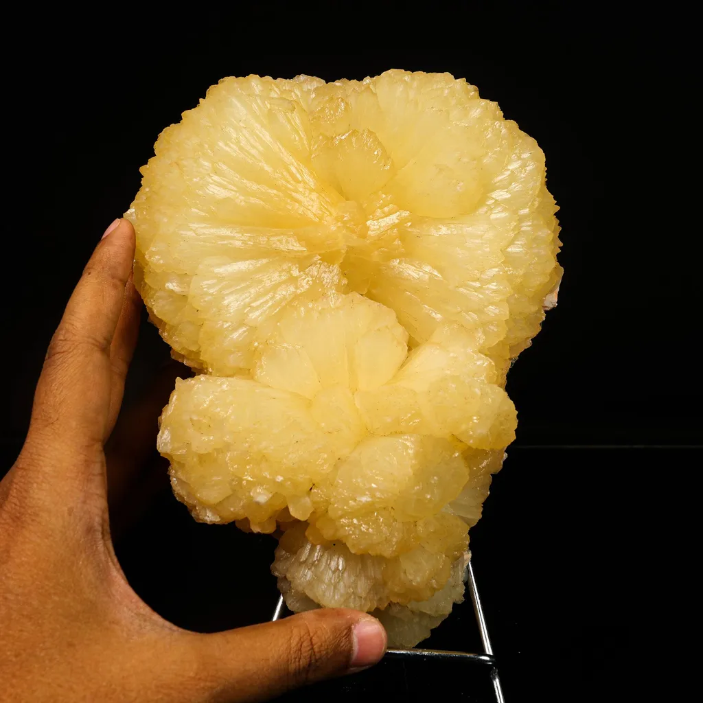 Huge Stilbite 'Bow-Tie' Natural Mineral Specimen - image 4