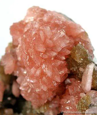 Hureaulite on Reddingite - image 2