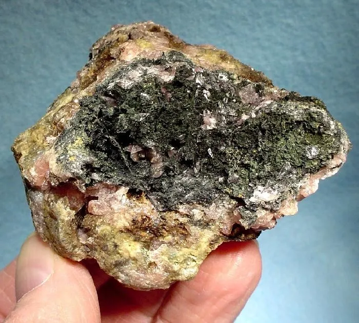 Hureaulite, Rockbridgeite - image 2