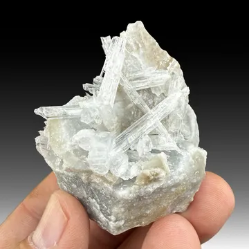 Hydroboracite with Anhydrite