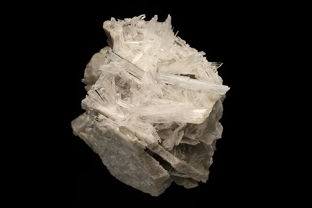 Hydroboracite with Gypsum - image 3