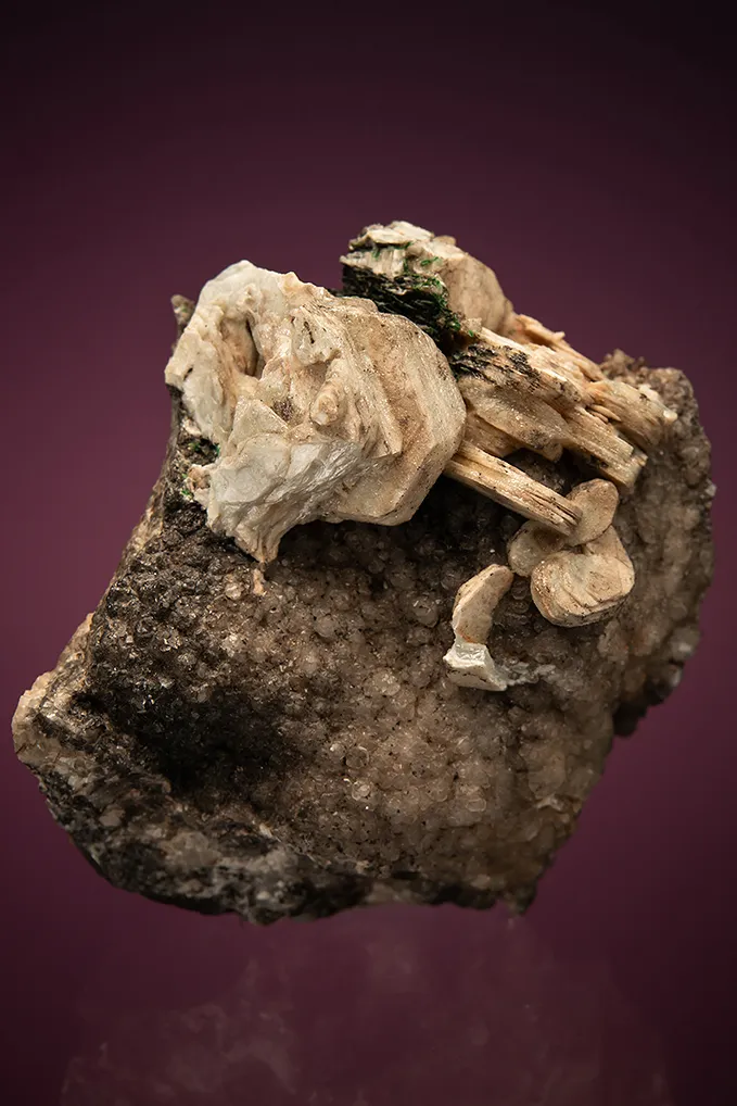 Hydrocerussite with Crednerite and Malachite image