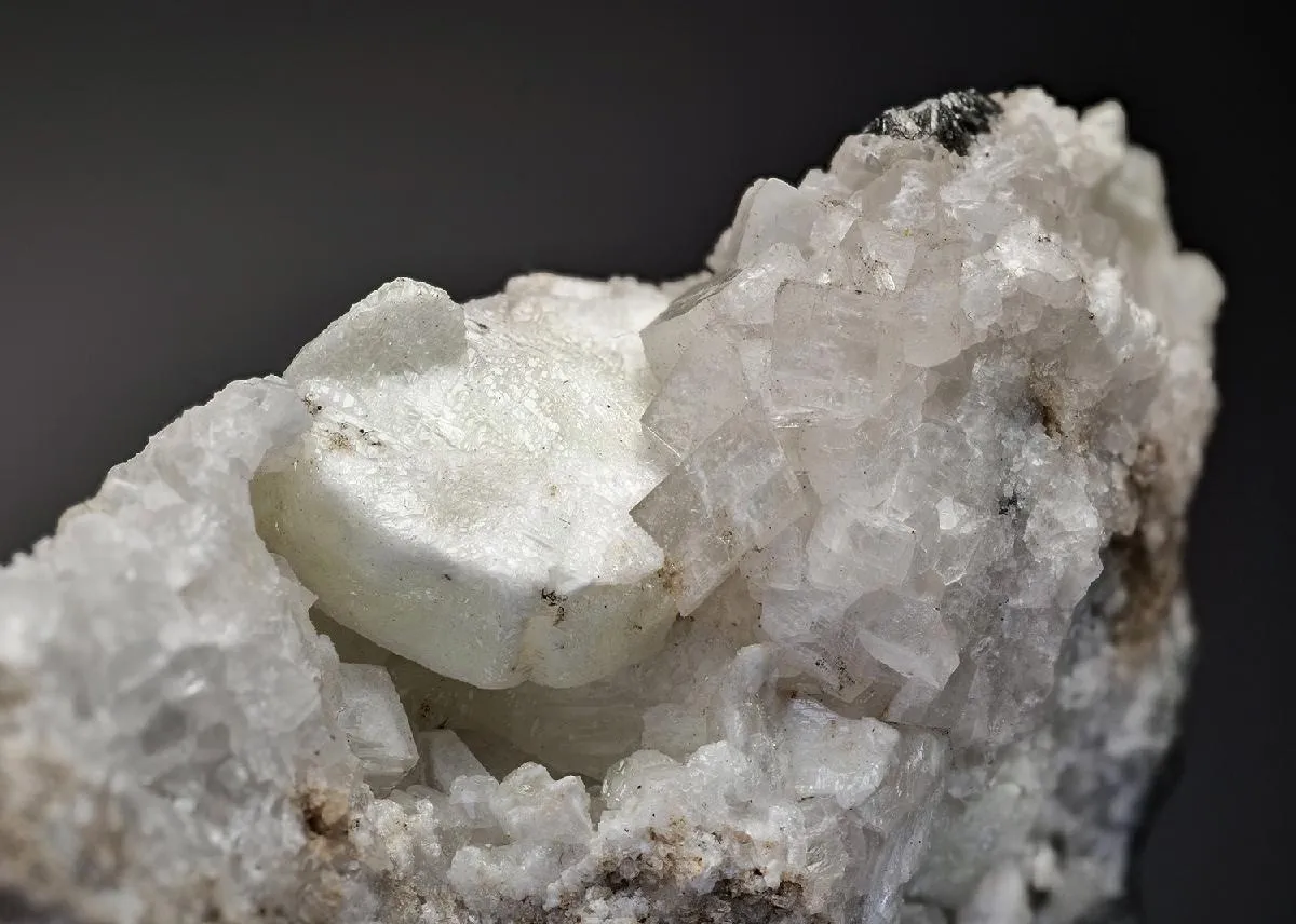 Hydrocerussite with Datolite - image 1