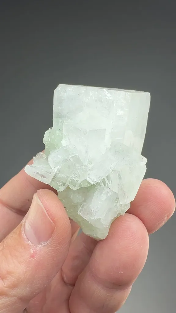 Hydroxyapophyllite-K with Prehnite - image 2