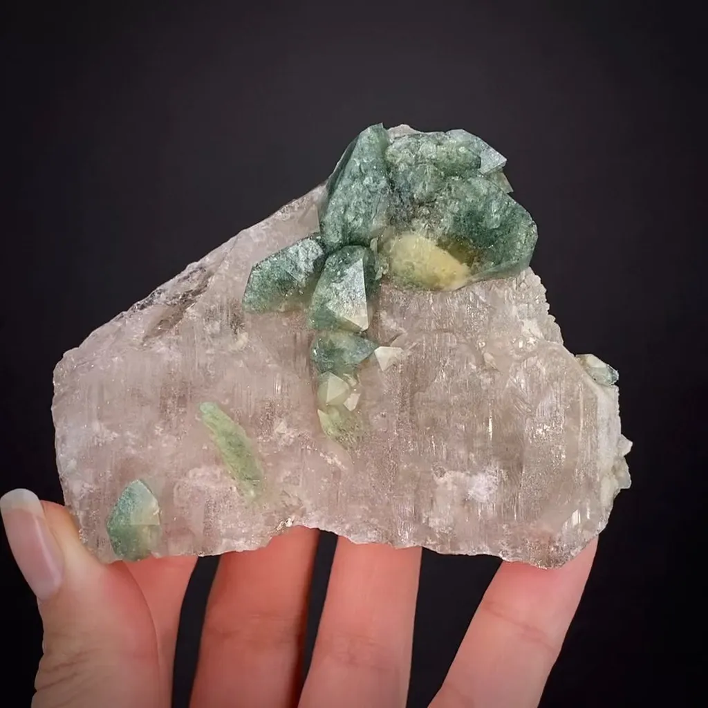 Hydroxylapatite on Quartz - image 2