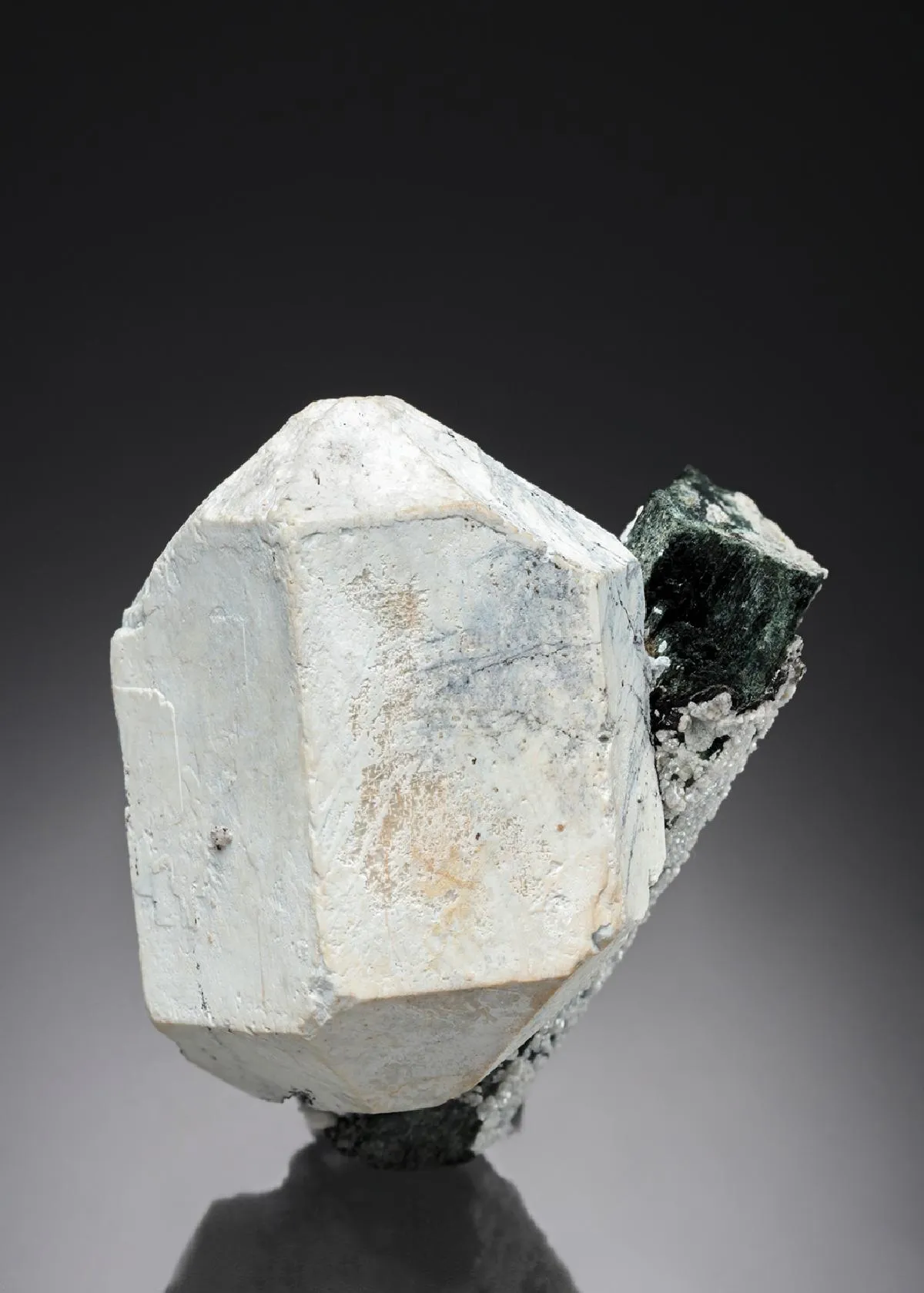 Hydroxylapatite with Hornblende - image 1