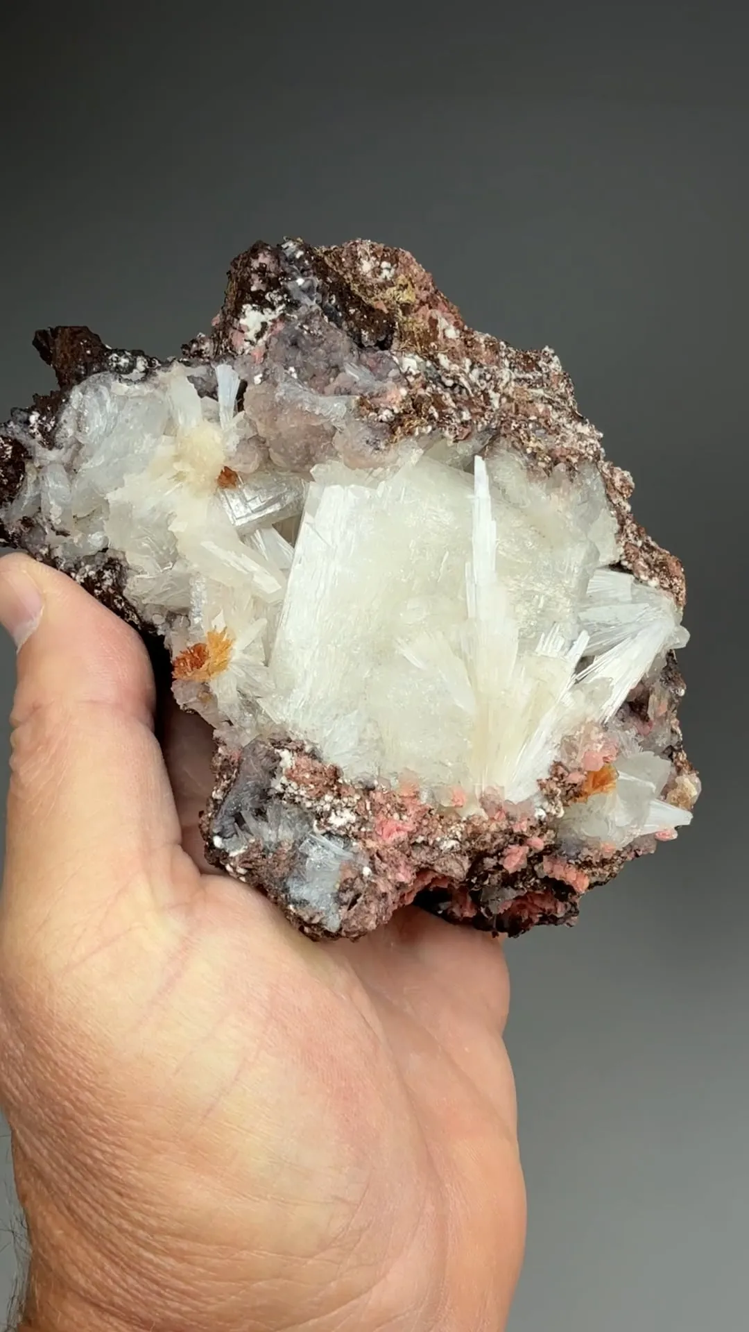 Hydroxylapophyllite-K with Inesite, Natrolite - image 2