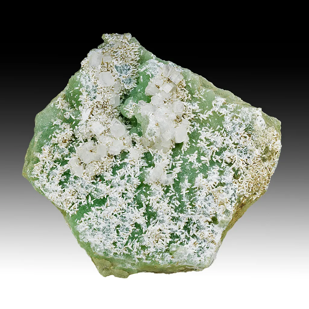 Hydroxylapophyllite-K with Laumontite, Prehnite image