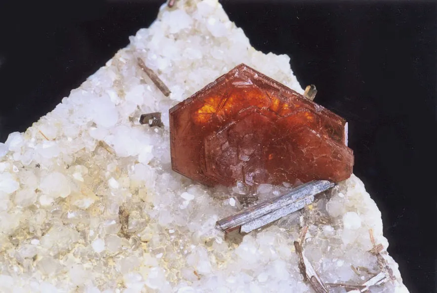 Hydroxylbastnäsite (Ce) / Allanite (Ce), Trimouns, Luzenac, Ariège, France image