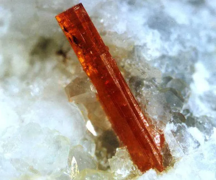 Hydroxylbastnäsite (Ce) - Allongée, Trimouns, Luzenac, Ariège, France image