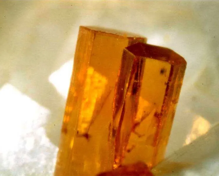 Hydroxylbastnäsite (Ce)- gemme, Trimouns, Luzenac, Ariège, France image