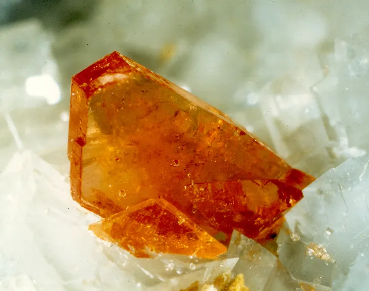 Hydroxylbastnäsite (Ce), Trimouns, Luzenac, Ariège, France image