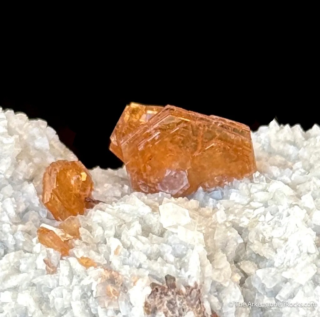 Hydroxylbastnäsite-(Ce) with Dolomite and Allanite-(Ce) image