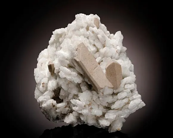 HYDROXYLHERDERITE with Albite image