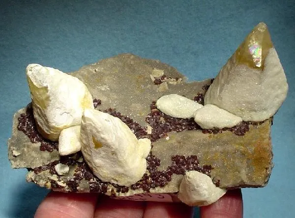 Hydrozincite, Calcite, Sphalerite image