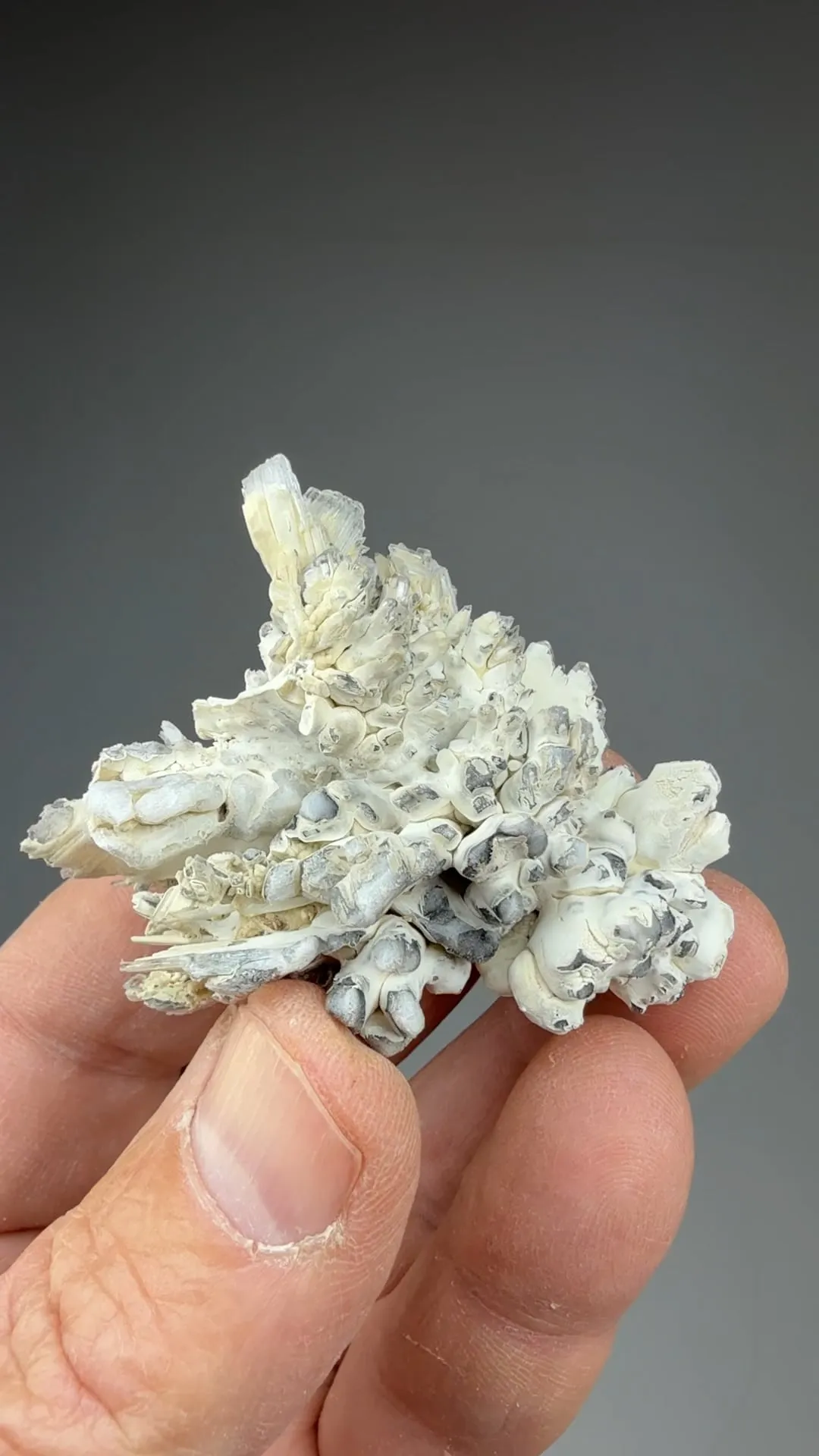 Hydrozincite with Gypsum - image 2