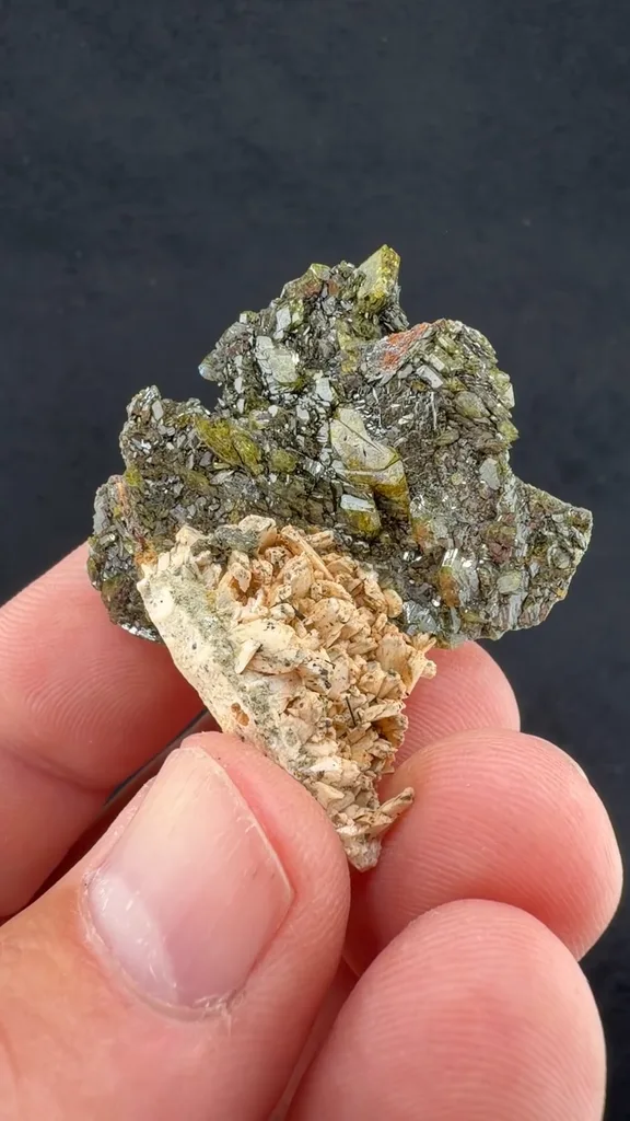 Ilmenite from Imilchil, Imilchil Caïdat, Imilchil Cercle, Midelt Province, Drâa-Tafilalet Region, Morocco - image 2