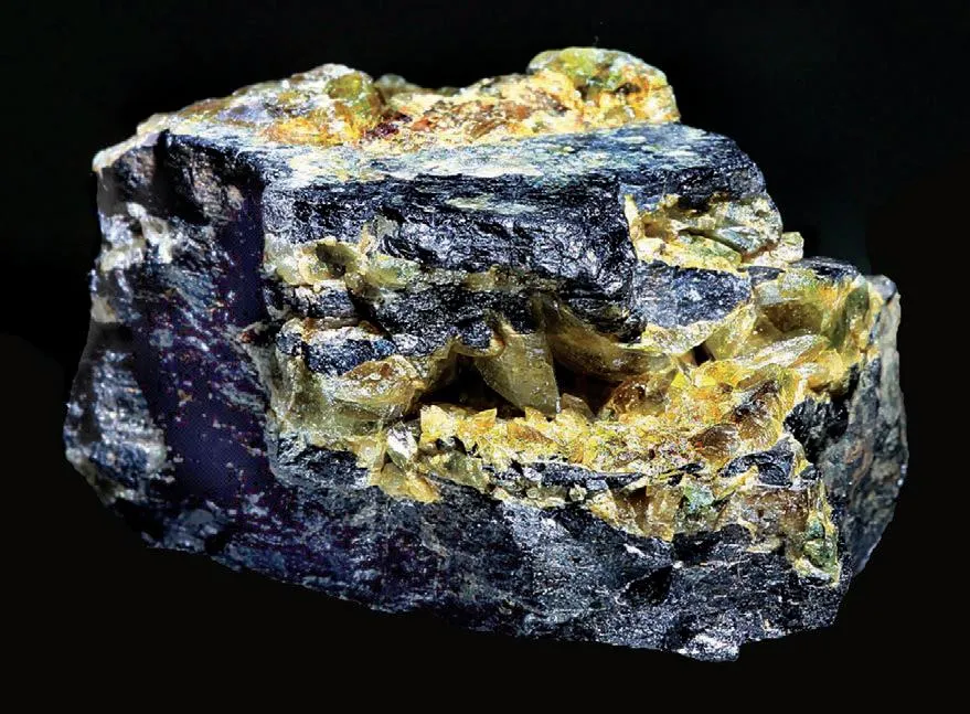 Ilmenite, Titanite - image 1