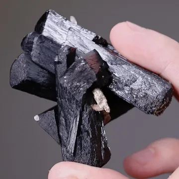 Ilvaite